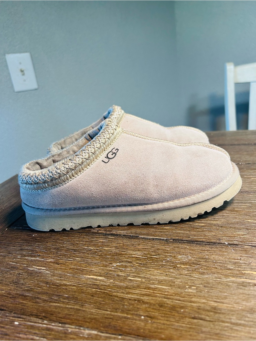 Ugg Tasman light gray size 7